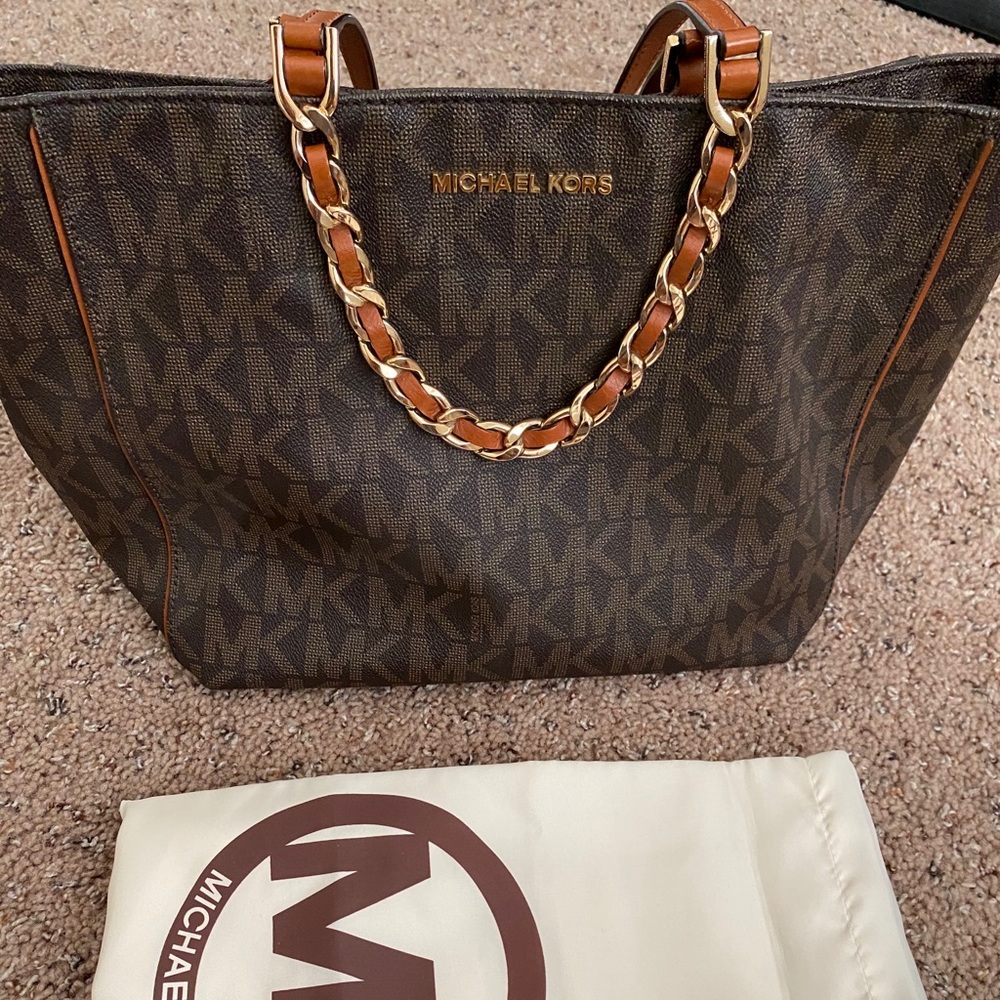 💕MICHAEL KORS Large Purse 👜